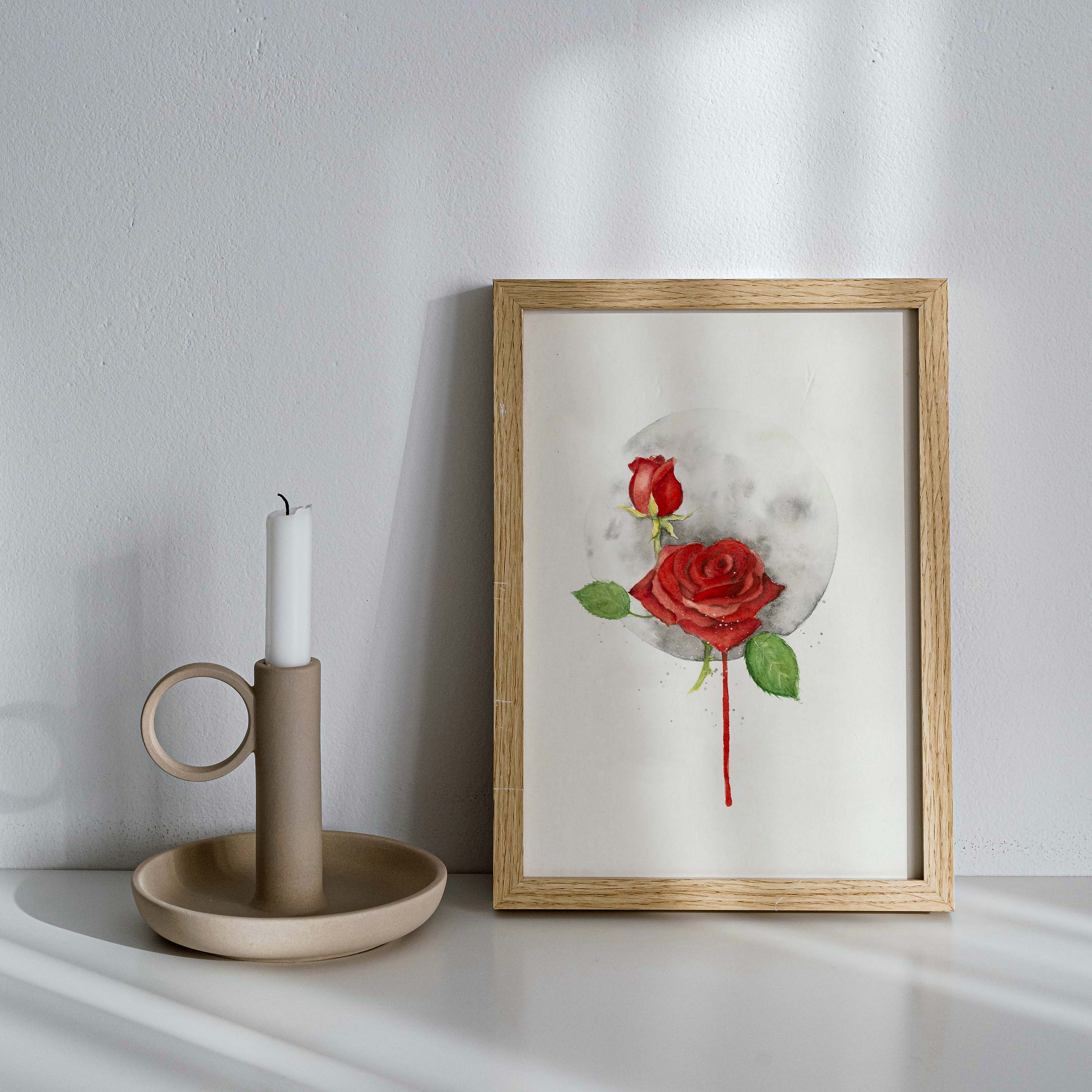 Pintura en acuarela de una rosa en una atmosfera introspectiva